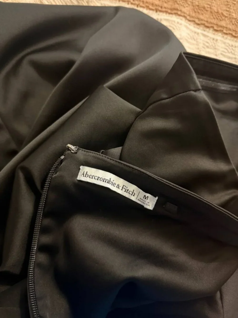 Abercrombie & Fitch Black Satin Strapless Gown Quiet Luxury, Old Money